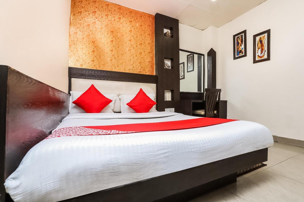 Hotel Shiv Palace Yeni Delhi Dış mekan fotoğraf