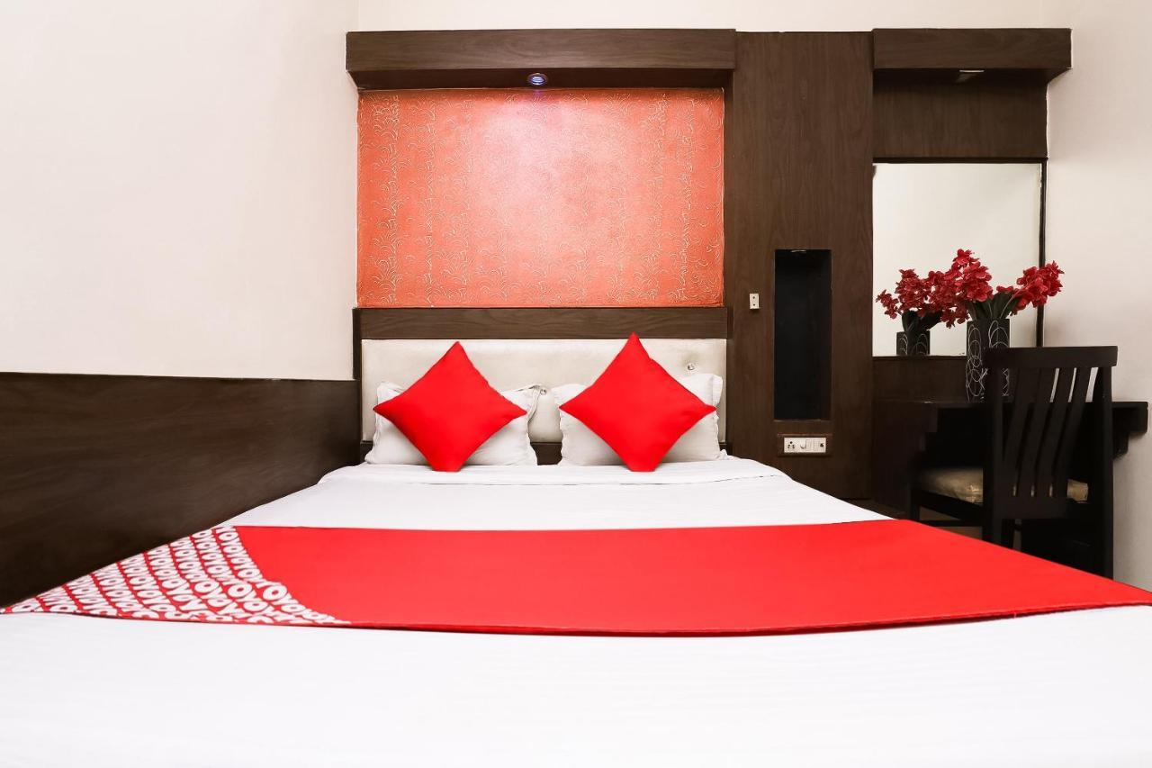 Hotel Shiv Palace Yeni Delhi Dış mekan fotoğraf