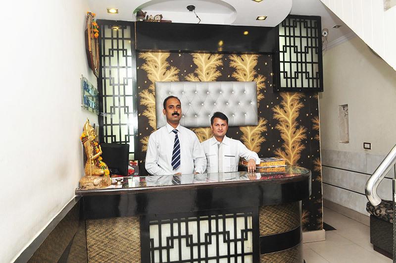 Hotel Shiv Palace Yeni Delhi Dış mekan fotoğraf
