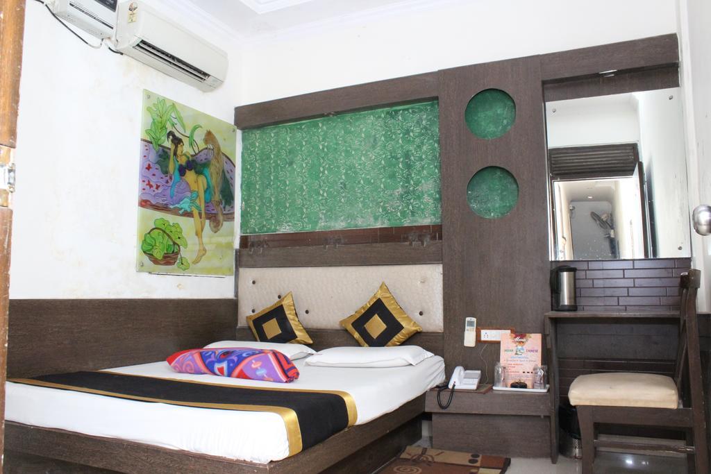 Hotel Shiv Palace Yeni Delhi Dış mekan fotoğraf